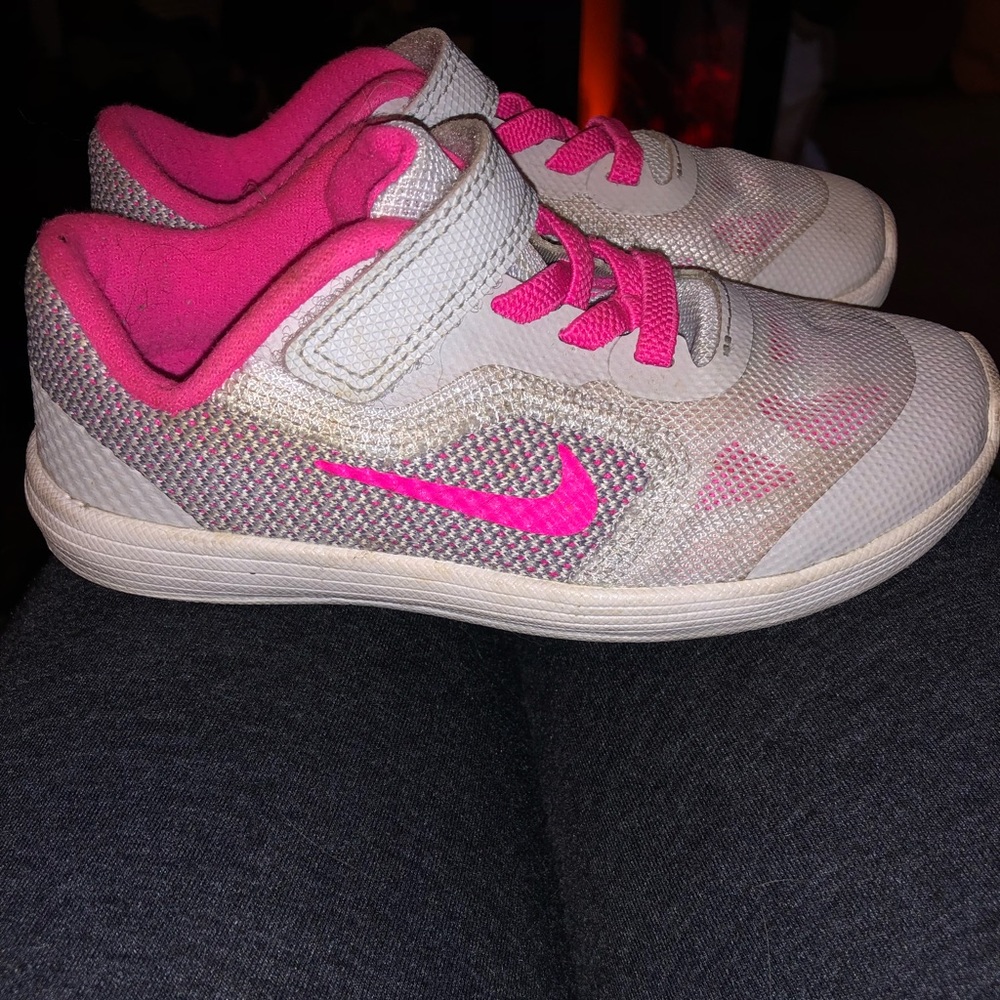 Toddler girls Nike shoes